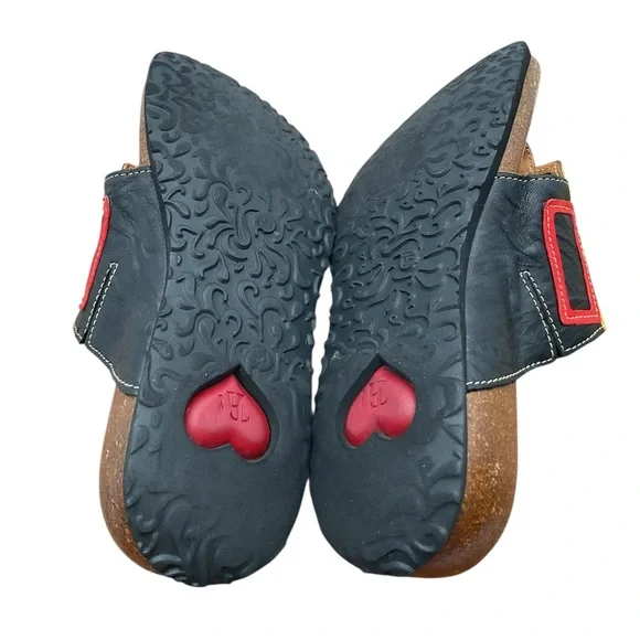 Think! Colorful Geometric Sandals size 6 - Picture 8 of 9